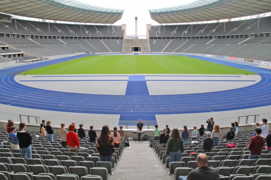 Kinderchor Probt Im Olympiastadion