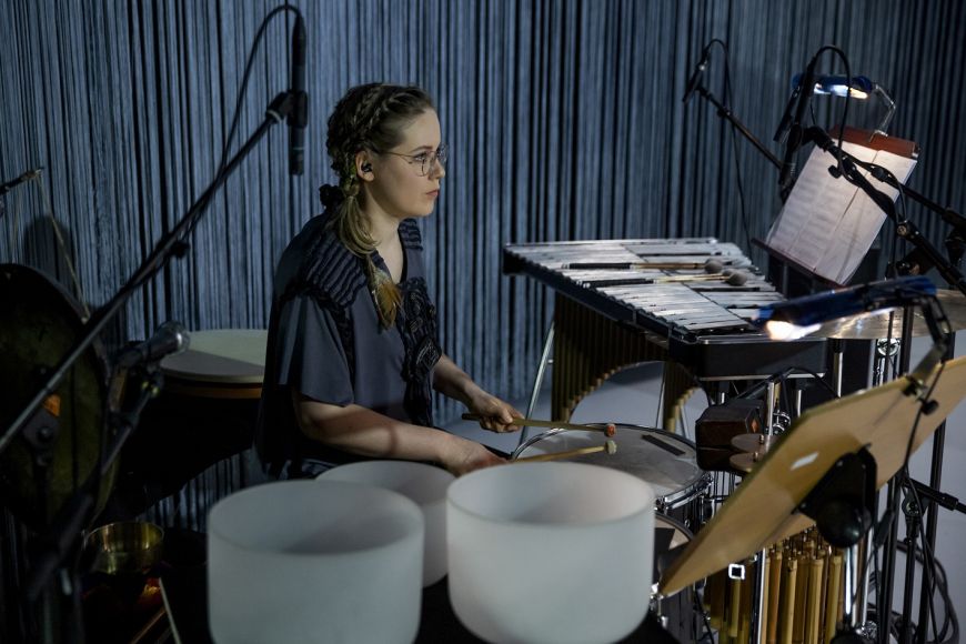 Samstag, 18.03.2023 2000 2120 Der Krieg hat kein weibliches