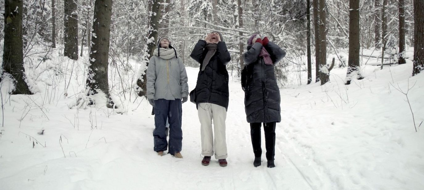 Farben im Schnee - Belarusische Frauen im Widerstand