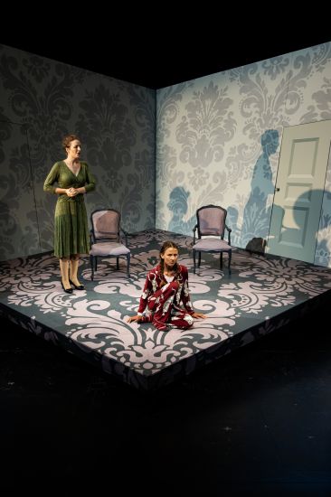 TITLE: ALLONS, ENFANTS ...! //
COPYRIGHT: Laura Nickel