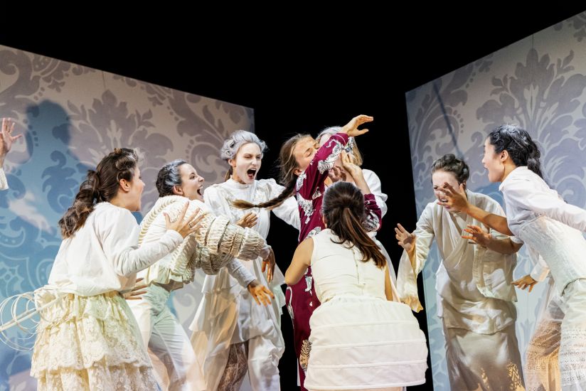 TITLE: ALLONS, ENFANTS ...! //
COPYRIGHT: Laura Nickel
