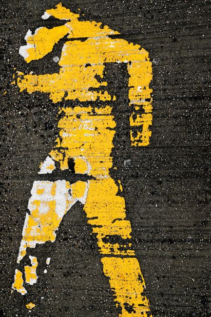 TITLE: yellow man
COPYRIGHT: 2019
URHEBER: Georg Wissel