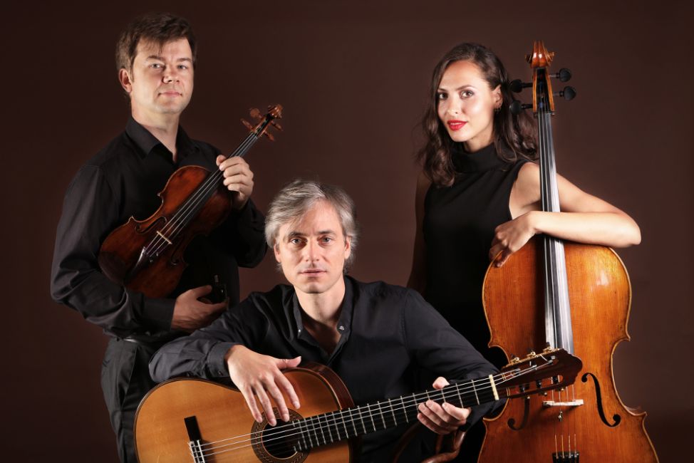 TITLE: Astor Trio: Händel, Piazzolla, Kassung & Sarasate
COPYRIGHT: 2019 Kölner Klassik Ensemble
URHEBER: Svetlana Shtraub
