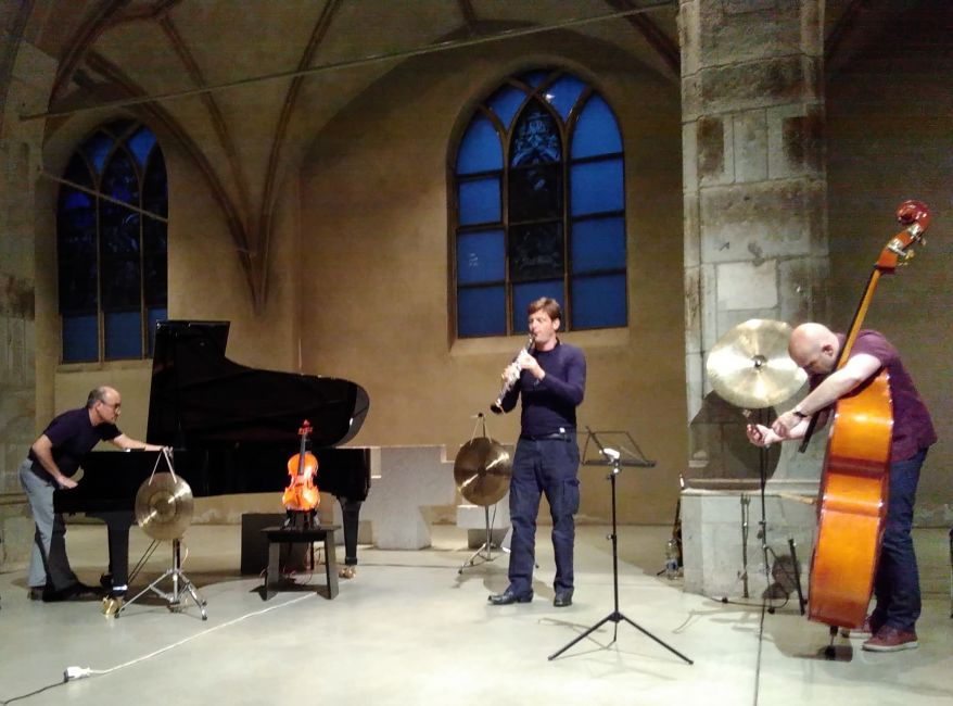 TITLE: BROKEN GHOST CONSORT -live