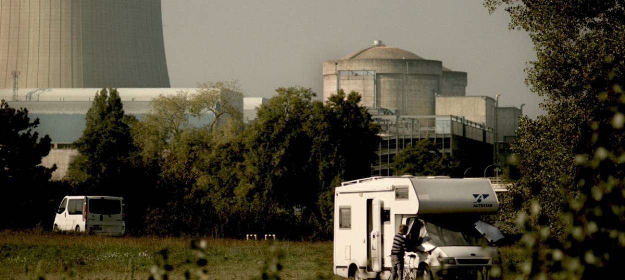 NUCLEAR NOMADS   // © 2023 Jacob Kohl | HFF MUNICH    NUCLEAR NOMADS