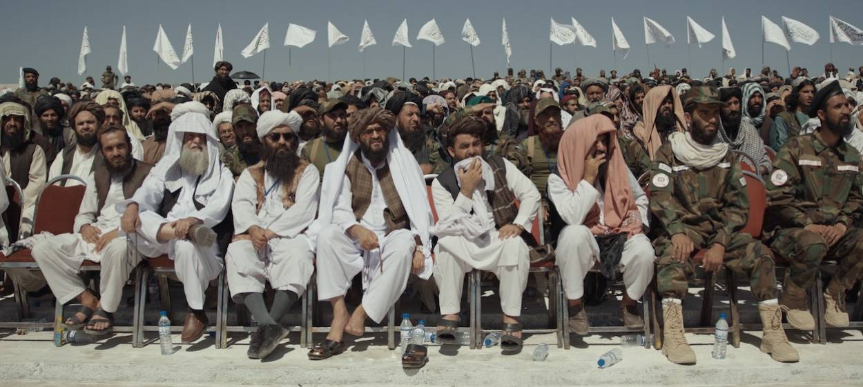 HOLLYWOODGATE  // © 2023 Ibrahim Nash’at | Rolling Narratives GmbH    HOLLYWOODGATE