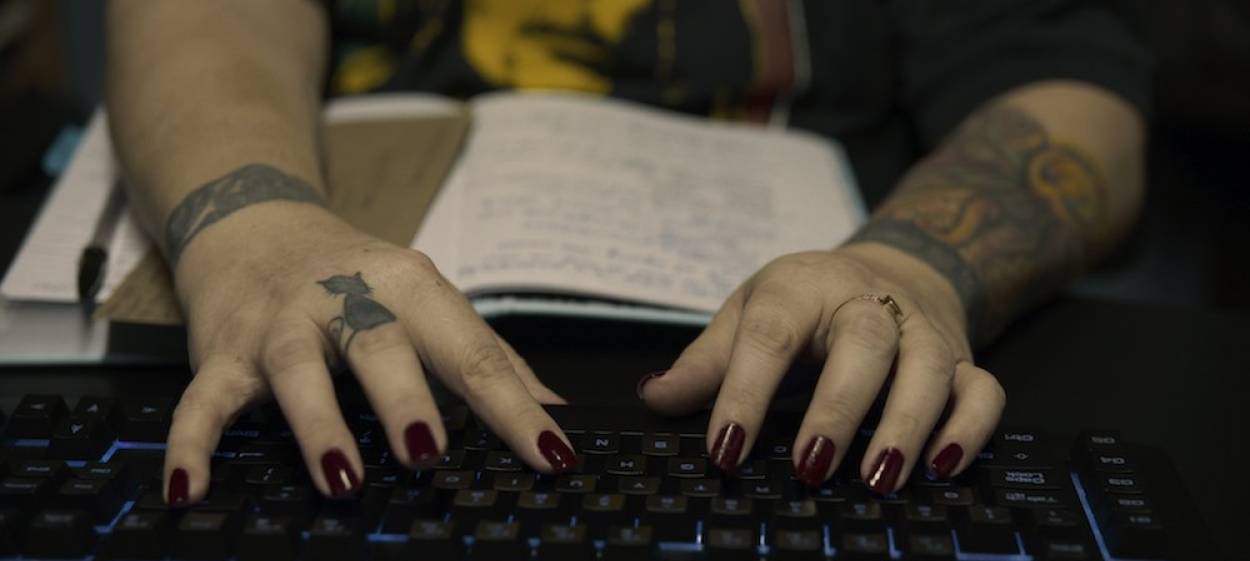 EXIT    // © 2018 Sant & Usant AS | Deckert Distribution    EXIT