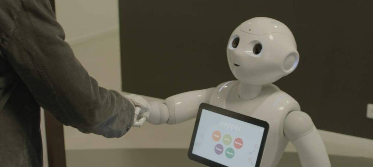 Hi, AI  // © 2019 Kloos&Co. Medien GmbH    Hi, AI