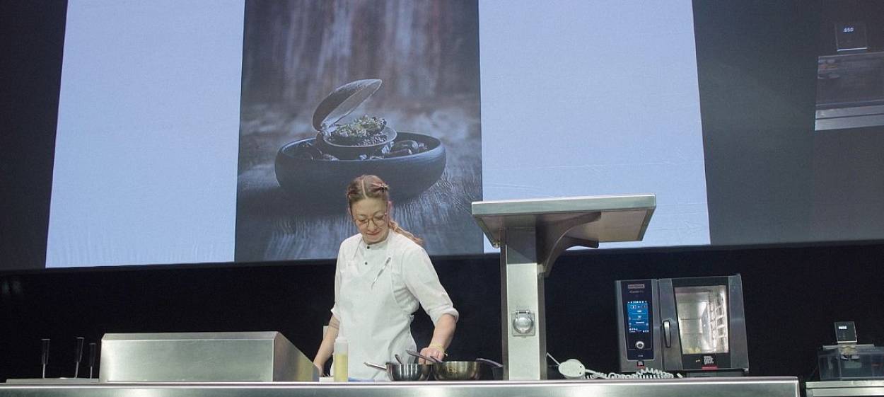 SHE CHEF  // © 2023 HORSE&FRUITS München | MAGNETFILM    SHE CHEF