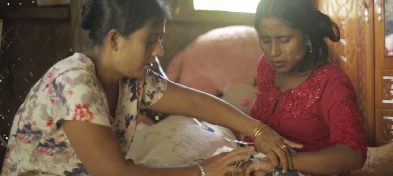 MIDWIVES  // © 2022 EYESTEELFILM, AMA FILM, Snow Films, Dogwoof    MIDWIVES