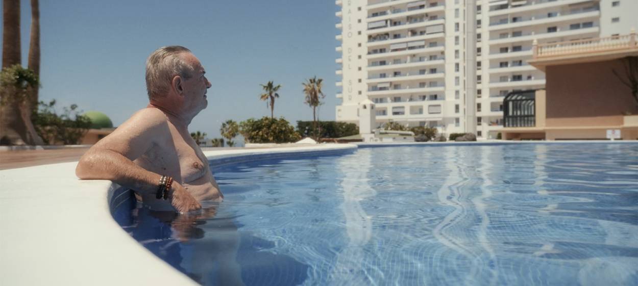 MANANA SOL  // © 2023 Glass Frog Films    MANANA SOL