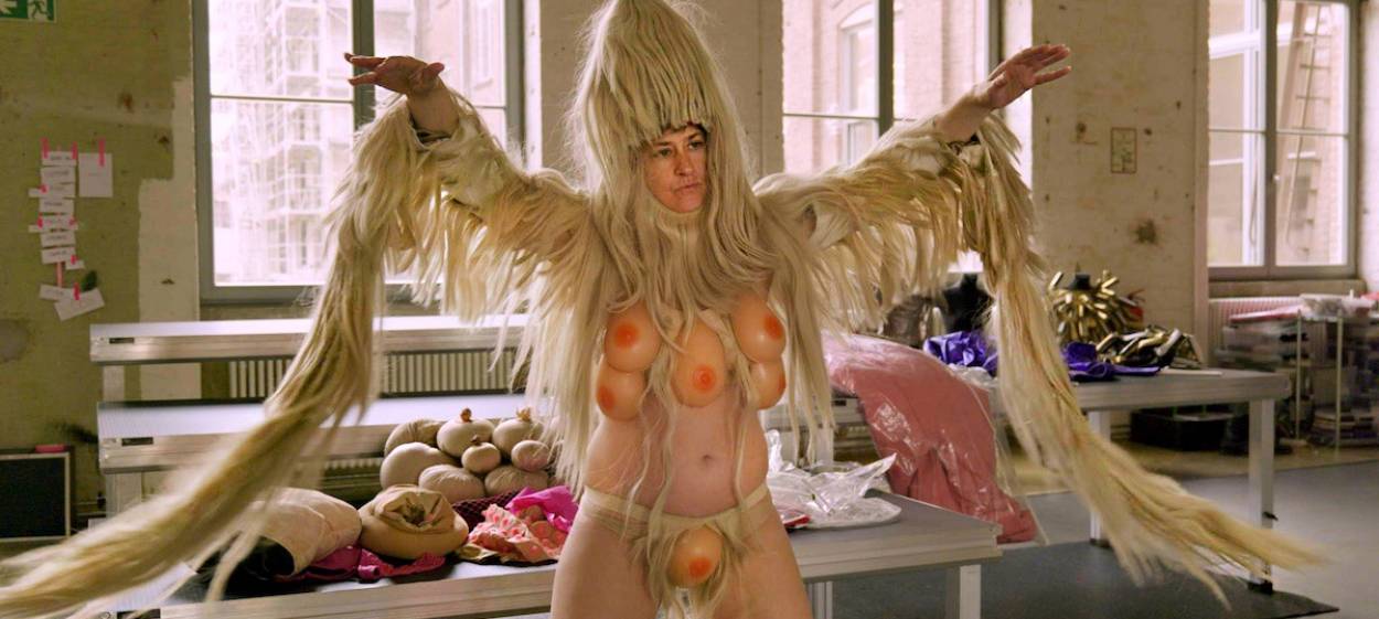 TEACHES OF PEACHES  // © 2023 Dino Osmanovic | MAGNETFILM    TEACHES OF PEACHES