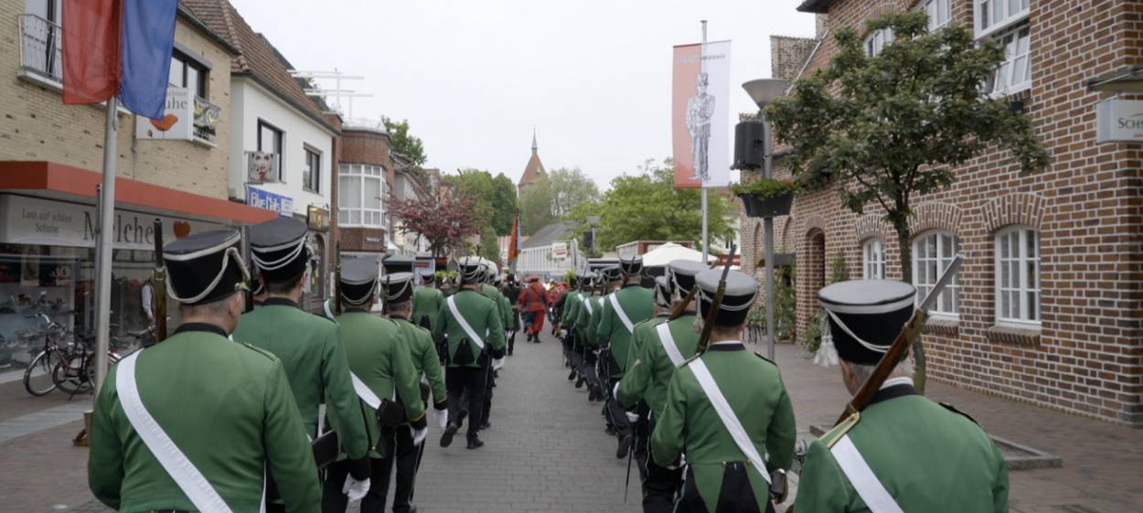 ARE YOU COMING HOME?   // © 2024 Jonas Leichsenring | kunsthochschule kassel    ARE YOU COMING HOME?