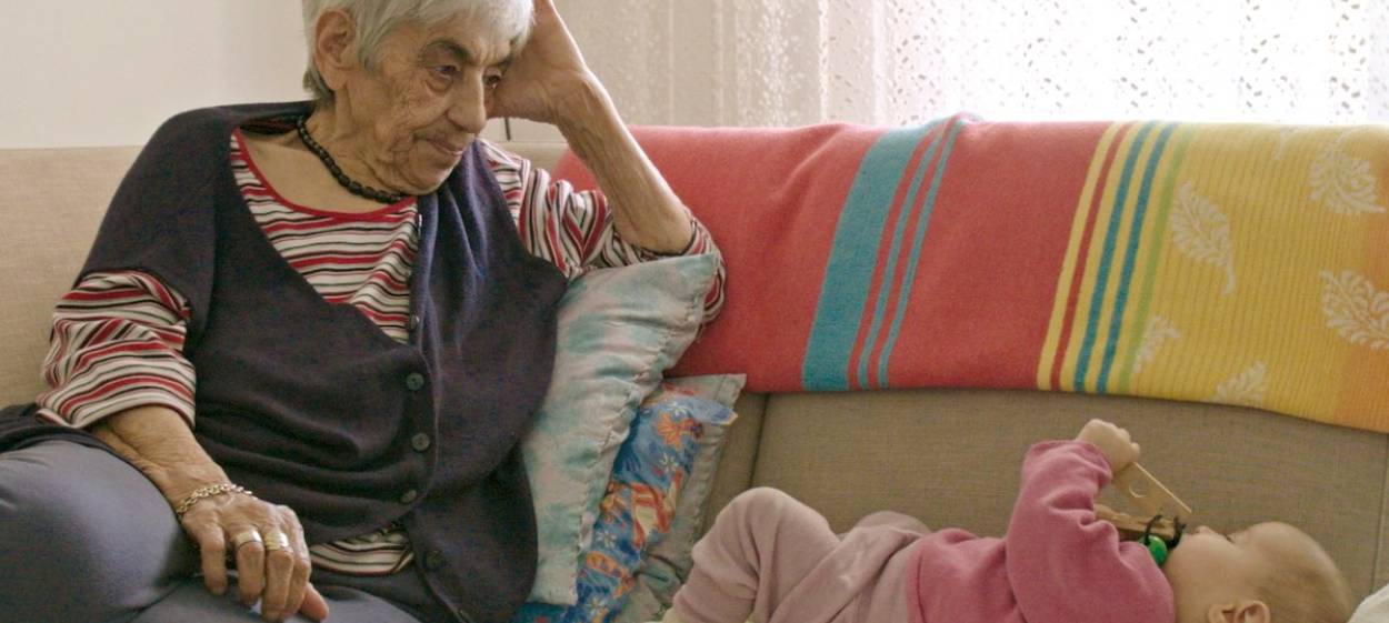 KÖY  // © 2021 LUZID FILM GmbH | Salzgeber & Co. Medien GmbH    KÖY