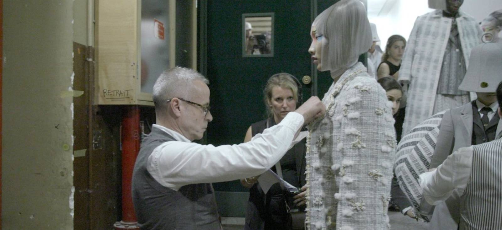 THOM BROWNE: THE MAN WHO TAILORS DREAMS  // © 2024 Reiner Holzemer    THOM BROWNE: THE MAN WHO TAILORS DREAMS