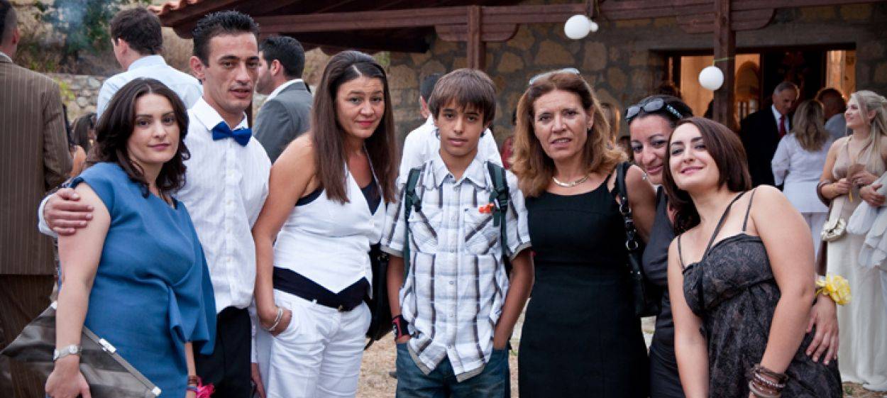 DANCING ALONE   // © 2012 PARCOURS PICTURES Biene Pilavci    DANCING ALONE