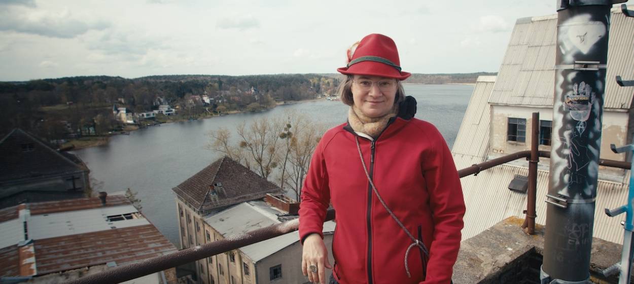 FRAUEN IN LANDSCHAFTEN  // © 2023 Uwe Mann | solo:film GmbH    FRAUEN IN LANDSCHAFTEN