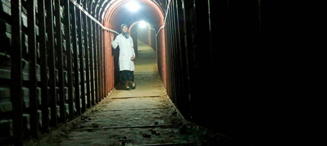 THE CAVE  // © 2019 ma.ja.de. | dogwoof    THE CAVE