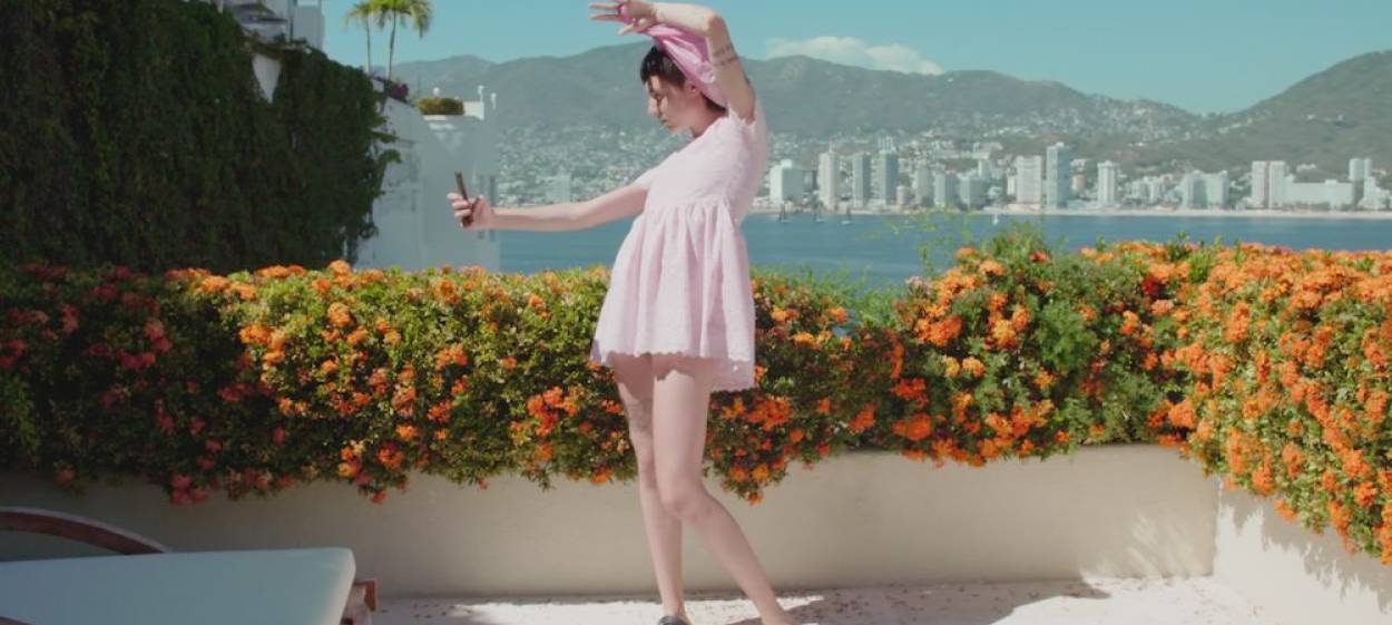 SEARCHING EVA  // © 2019 CORSO Film- und Fernsehprod. Roelly Winker GbR    SEARCHING EVA