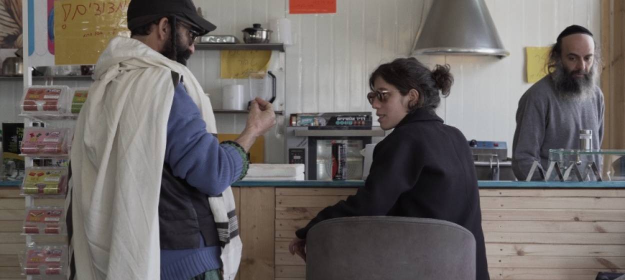 ONE OF US NOW  // © 2022 Maya Steinberg    ONE OF US NOW