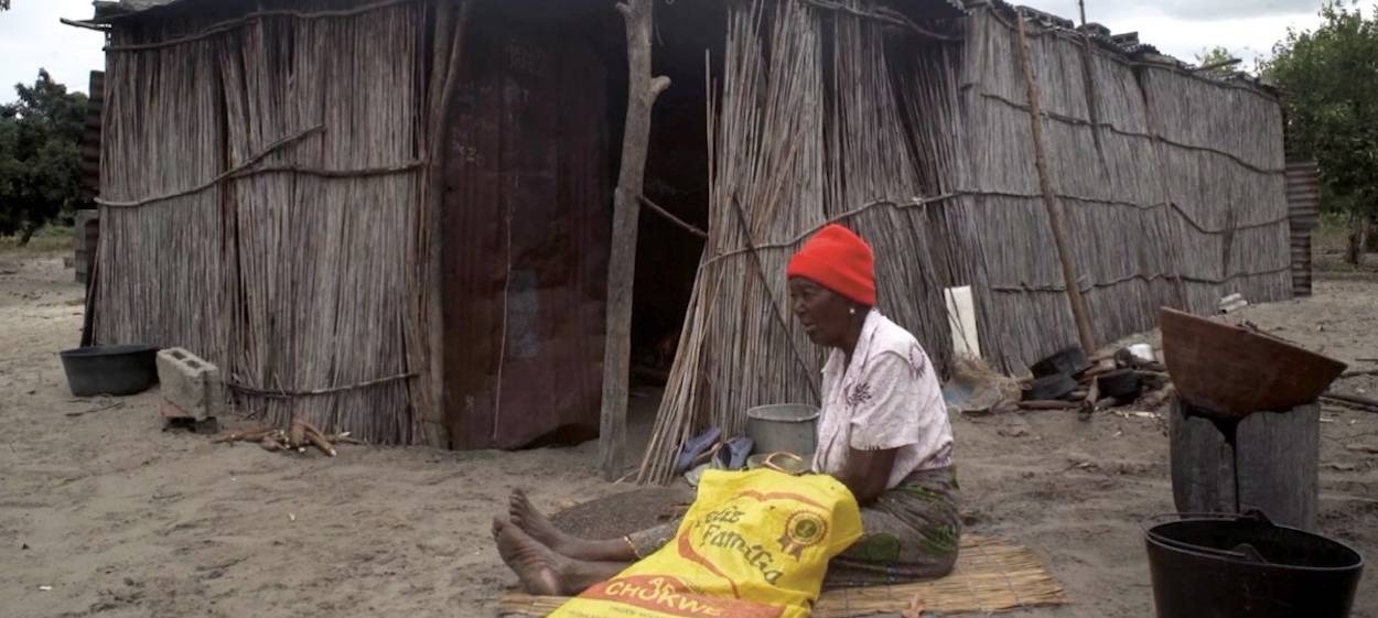 THE NIGHTS STILL SMELL OF GUNPOWDER   // © 2023 Inadelso Cossa    THE NIGHTS STILL SMELL OF GUNPOWDER