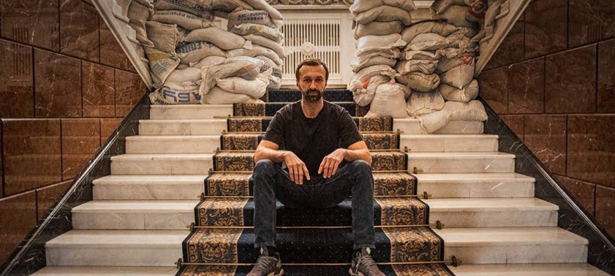 BEYOND REVOLUTION – FIGHTING FOR DEMOCRACY  // © 2022 ThurnFilm | NEW DOCS    BEYOND REVOLUTION – FIGHTING FOR DEMOCRACY