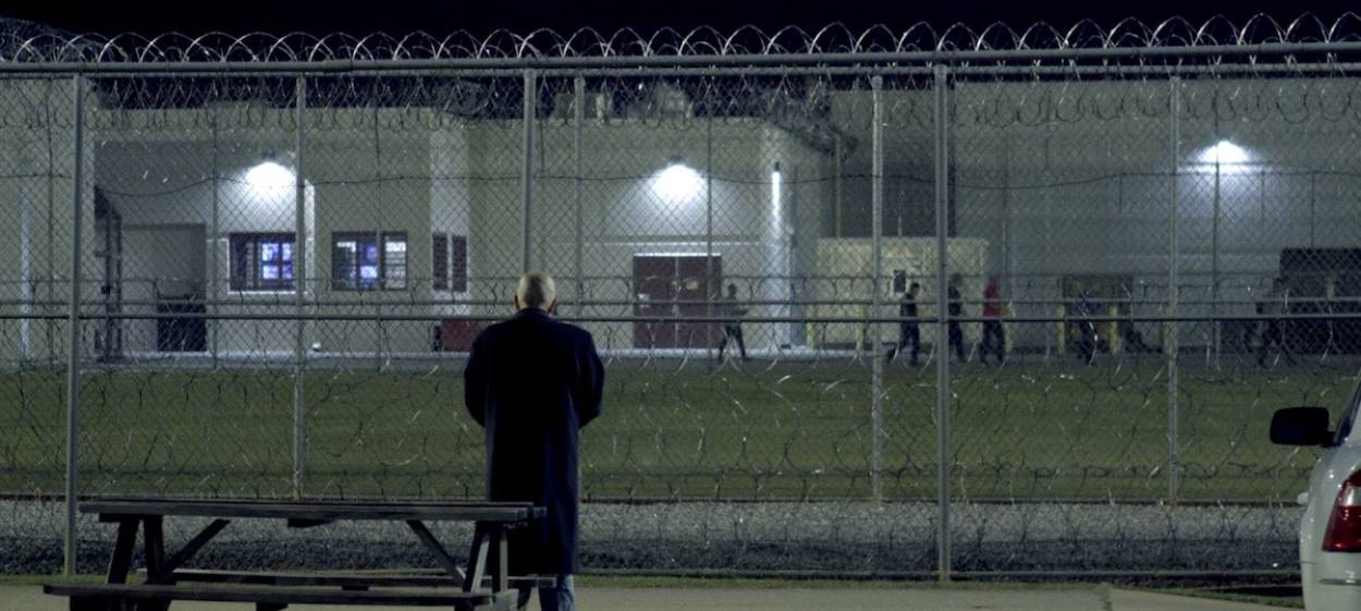 AN HOUR FROM THE MIDDLE OF NOWHERE  // © 2023 Ole Elfenkaemper    AN HOUR FROM THE MIDDLE OF NOWHERE