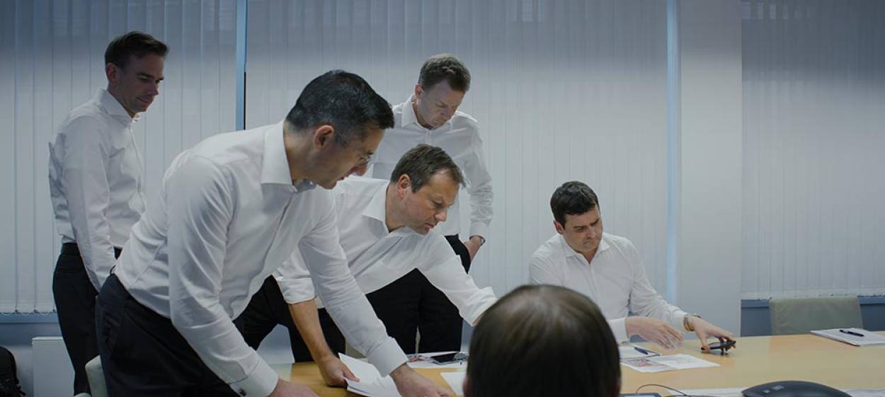 OECONOMIA  // © 2020 Dirk Lütter | Petrolio Film GmbH    OECONOMIA