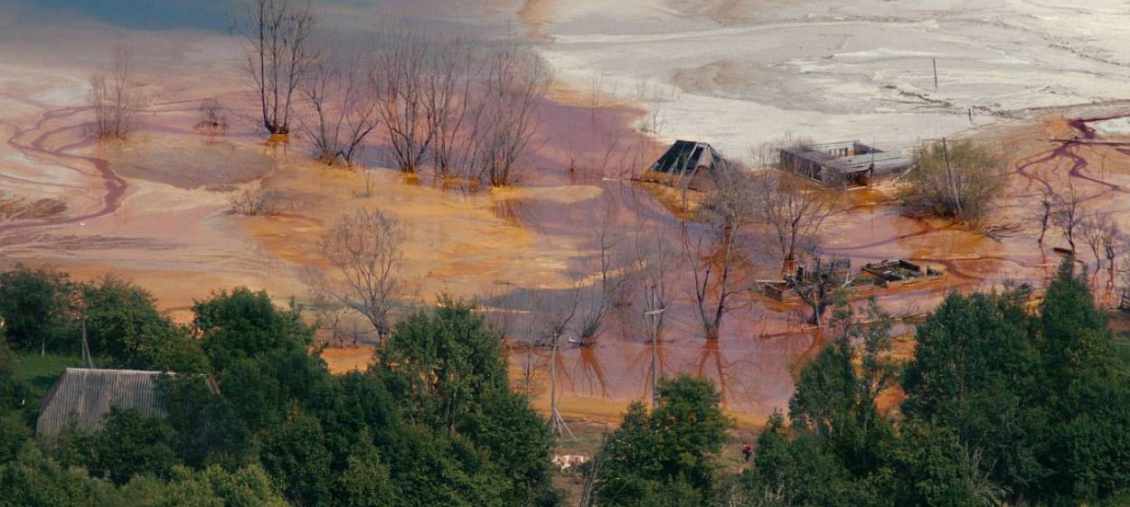 WHERE WE USED TO SLEEP  // © 2024 megaherz    WHERE WE USED TO SLEEP