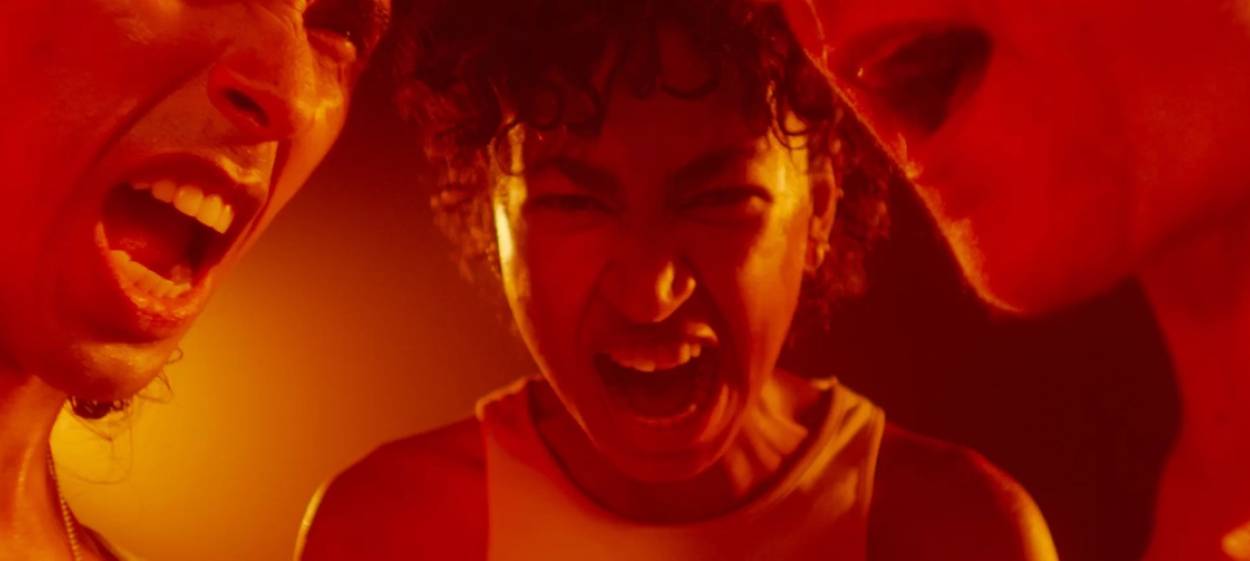 LIFE IS NOT A COMPETITION, BUT I'M WINNING  // © 2023 Schuldenberg Films | First Hand Films    LIFE IS NOT A COMPETITION, BUT I'M WINNING