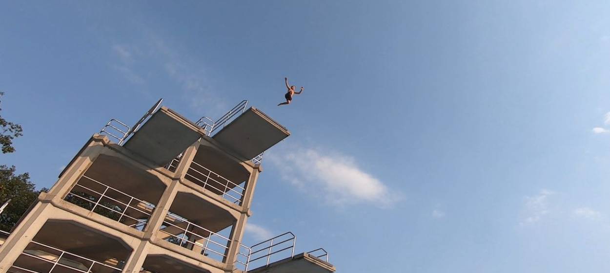 LET'S DO IT DIFFERENTLY   // © 2021 STOKED FILM GmbH    LET'S DO IT DIFFERENTLY