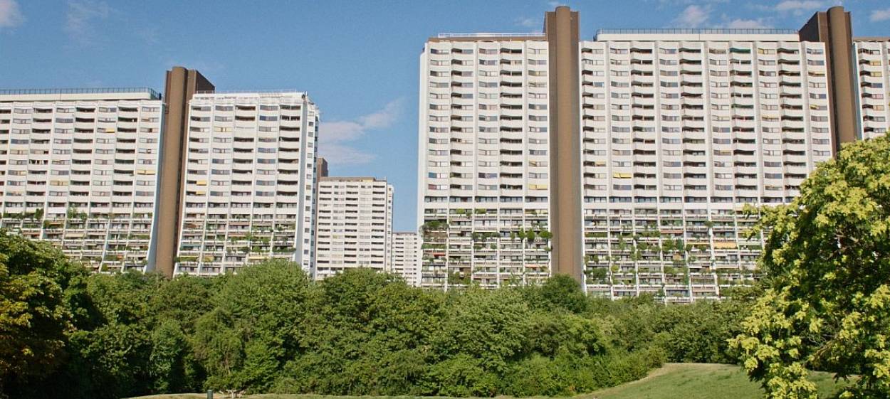 27 STOREYS  // © 2022 Bianca Gleissinger    27 STOREYS