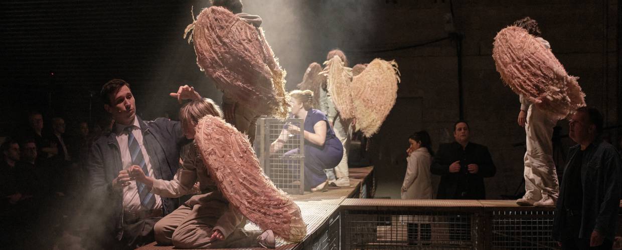 Angel's Bone Oper Wuppertal // © Daniel Senzek  // Daniel Senzek Angel's Bone Oper Wuppertal