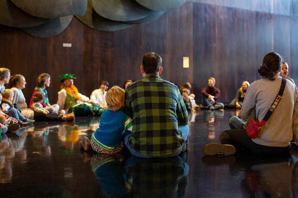 Die Opernfamilien treffen sich mit Solist*innen des Hauses