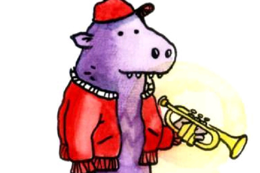 Auf dieser Zeichnung ist ein kleiner lilafarbener Drachen mit roter Jacke und roter Mütze. In der Pfote hält er eine Trompete.