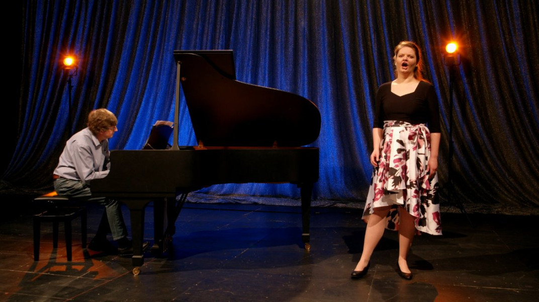 Flurina Stucki singt den Csárdás der Rosalinde - © Ruth Tromboukis Flurina Stucki singt den Csárdás der Rosalinde