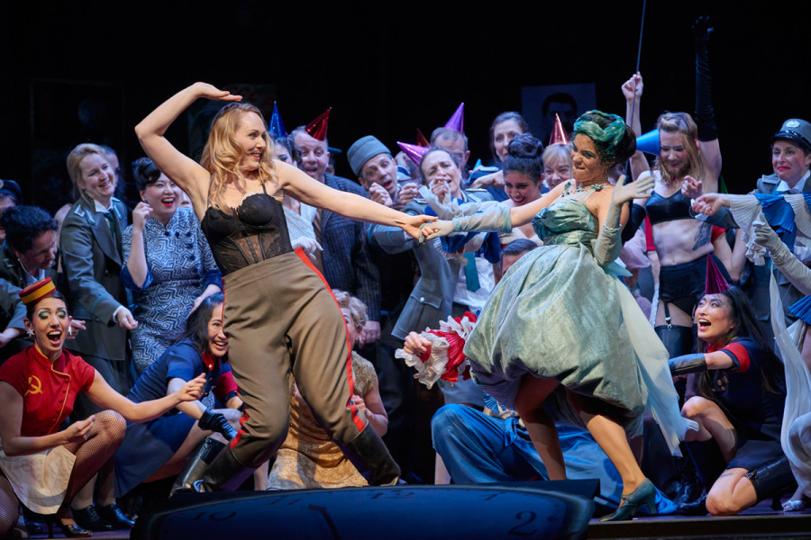 Die Fledermaus - © Ruth Tromboukis Die Fledermaus
