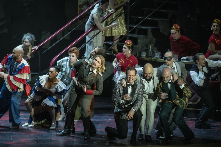 Die Fledermaus - © Bettina Stöß Die Fledermaus