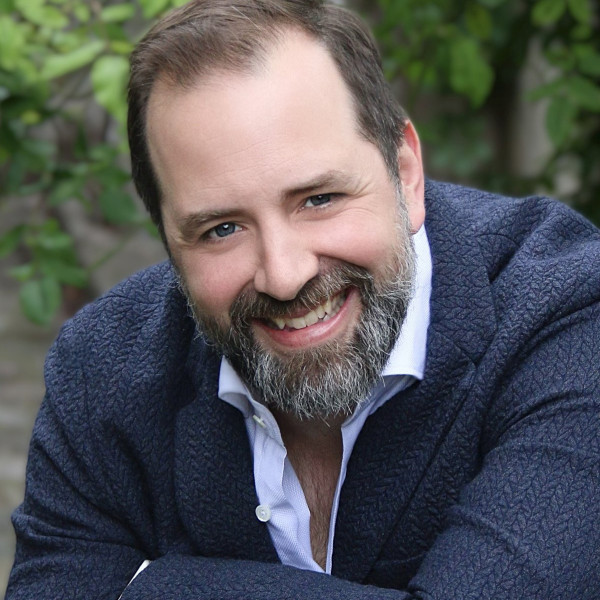 Etienne Dupuis - © Cyril Cosson Ein Porträtbild von Etienne Dupuis.