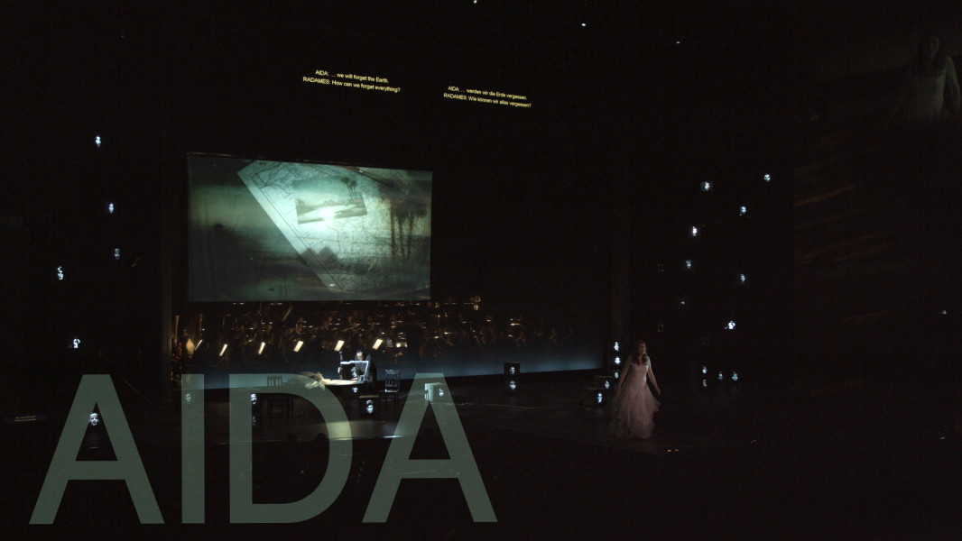Giuseppe Verdi: Aida - © Ruth Tromboukis Dieses Bild ist ein Standbild zum Videotrailer. Es zeigt die Bühnentotale.