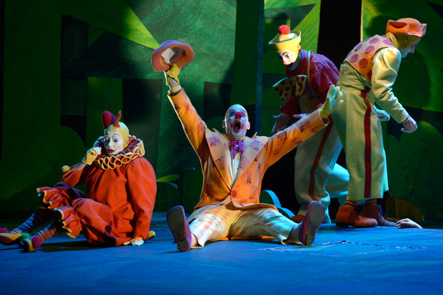 Hänsel und Gretel - © 2014 // Bettina Stöß In den Träumen erscheinen den Kindern fröhliche Clowns.