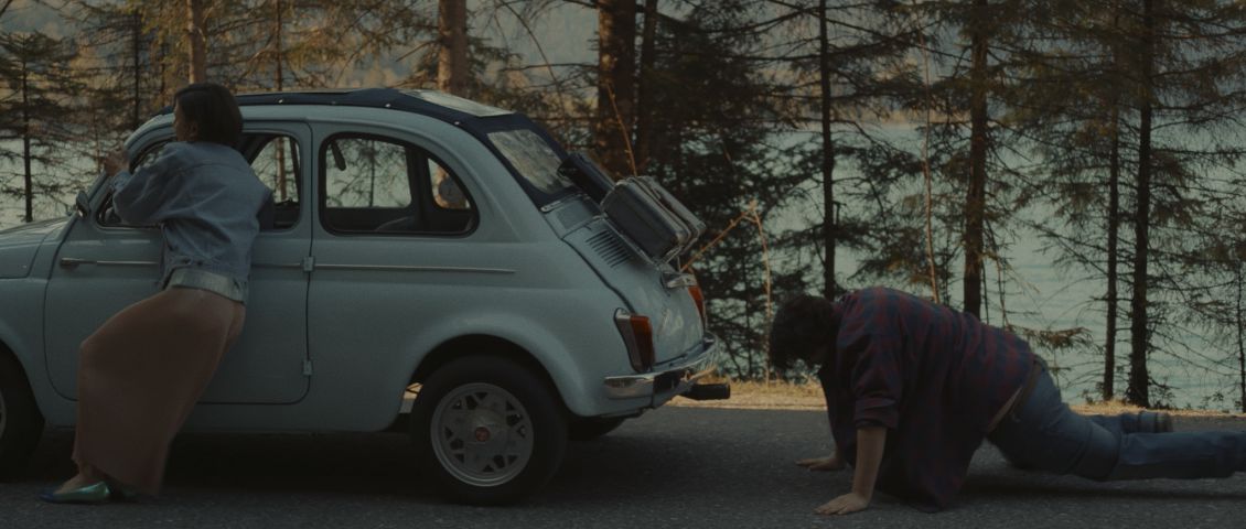 Mädchen (Nina Steils) und Junge (Cem Lukas Yeginar)