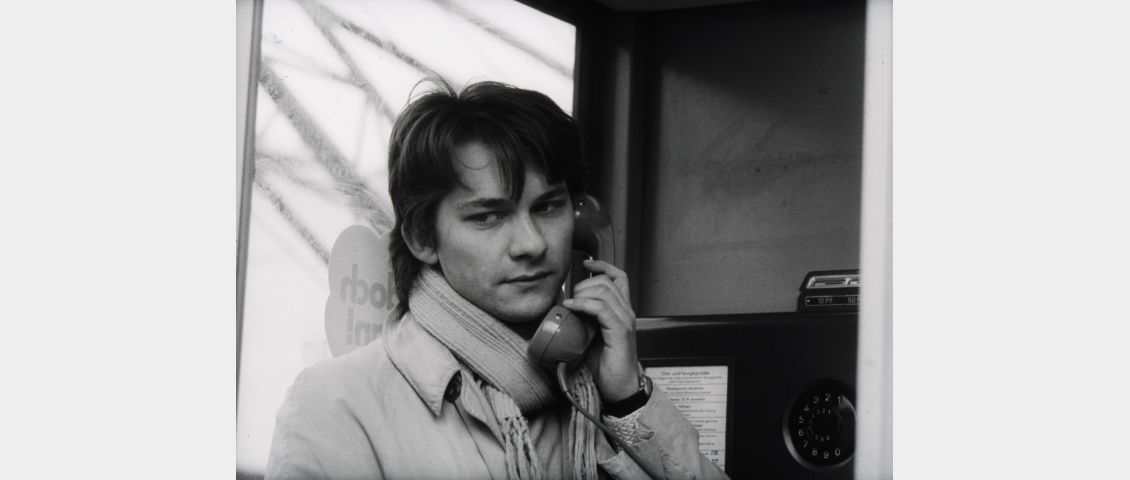 Standfoto aus MIT DER LINKEN HAND © Hans Liechti, Helge Weindler  // Hans Liechti, Helge Weindler