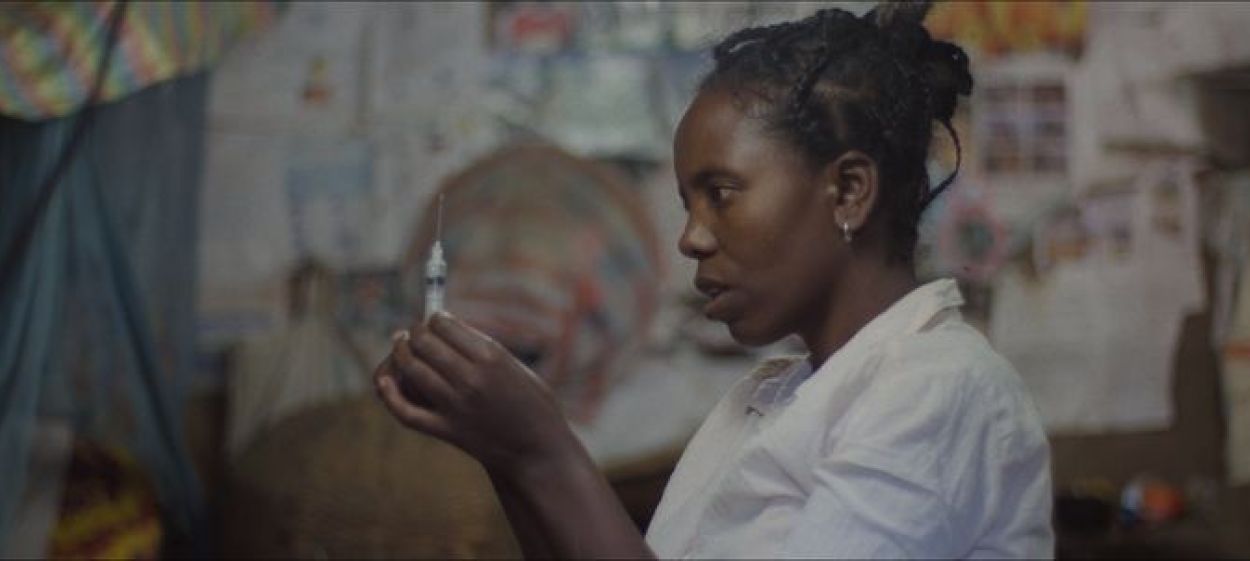 among us women  // © 2021 Evolution Film    among us women
