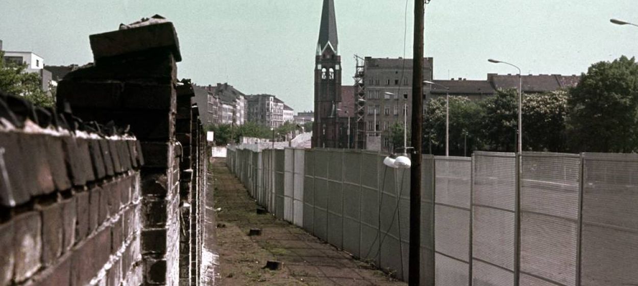 Die Bernauer Straße - Brennpunkt Berliner Mauer