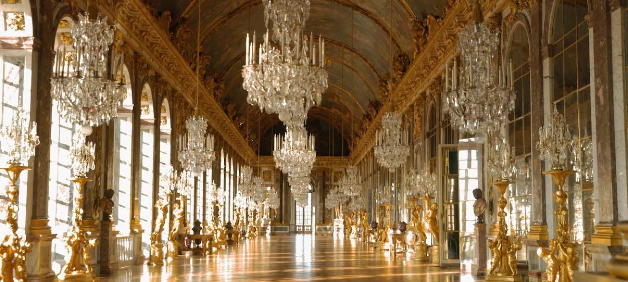 Mysterious places: Versailles Palace