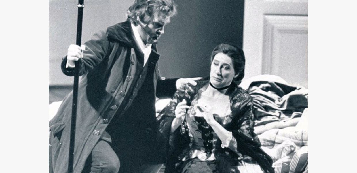 Patricia Johnson Marcellina (an der Seite von Harald Stamm als Bartolo in der Friedrich-Inszenierung 1978)  Patricia Johnson Marcellina (an der Seite von Harald Stamm als Bartolo in der Friedrich-Inszenierung 1978)