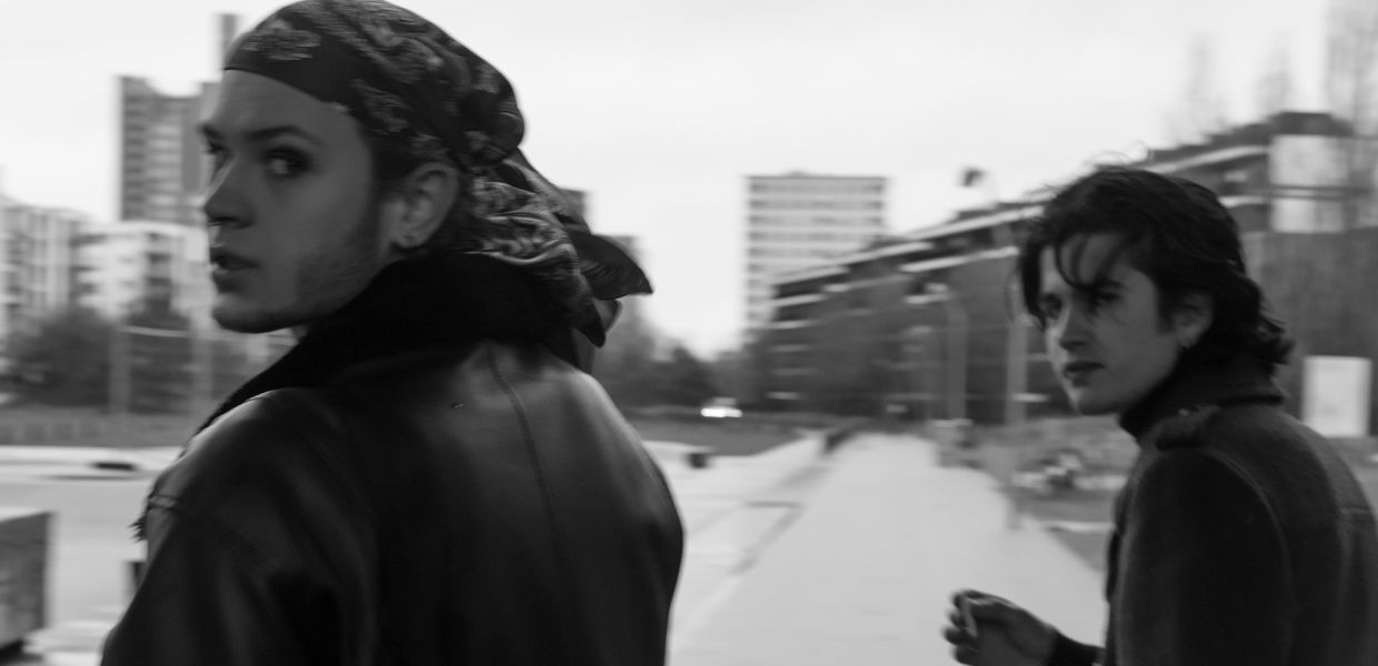 Auf der Suche nach dem Leben, nach sich selbst, nach Freundschaft und Wahrhaftigkeit. Themen des Projekts »Wanderlust« © Paul Mecky  Auf der Suche nach dem Leben, nach sich selbst, nach Freundschaft und Wahrhaftigkeit. Themen des Projekts »Wanderlust« © Paul Mecky