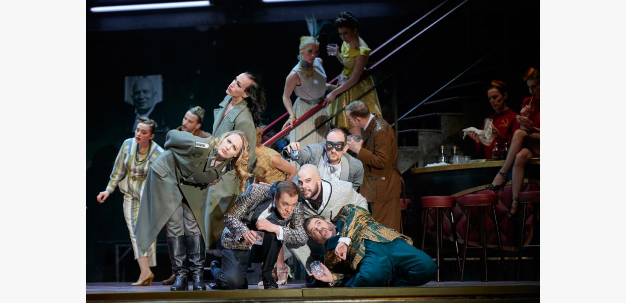 Die Fledermaus  Die Fledermaus