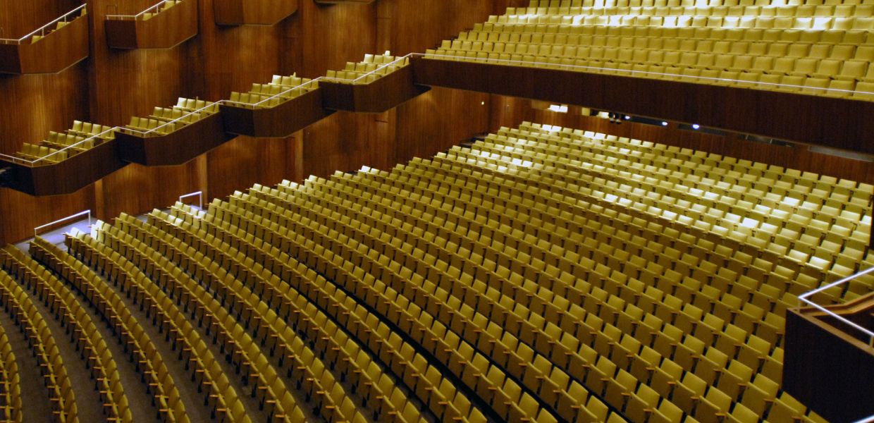 Der leere Saal der Deutschen Oper Berlin © Bettina Stöß  Der leere Saal der Deutschen Oper Berlin © Bettina Stöß